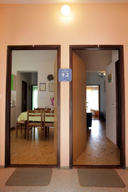Apartments Irena トロギール エクステリア 写真